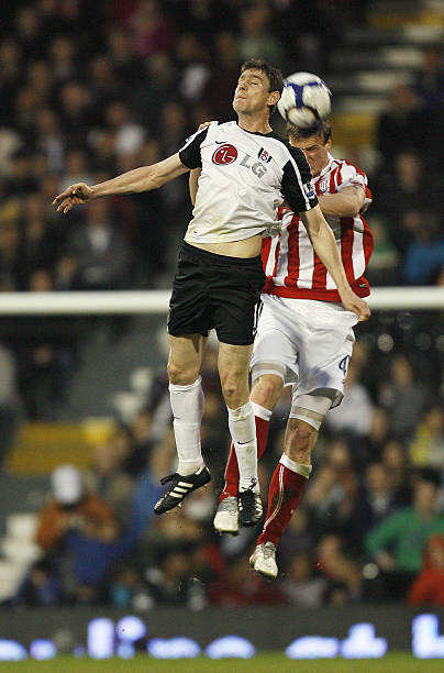 而埃贝尔团 而埃贝尔团